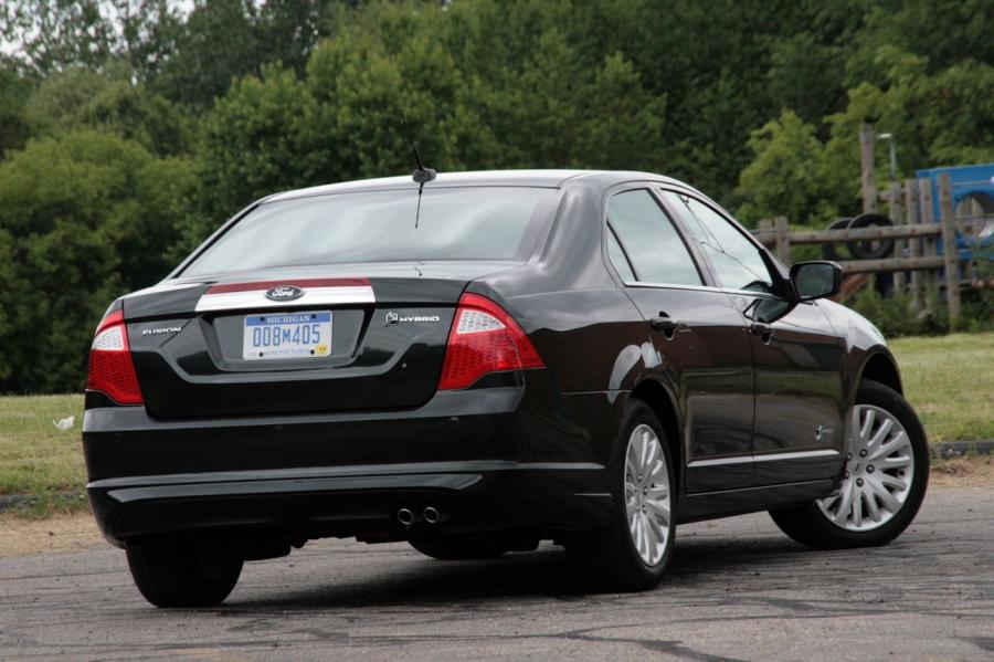  Ford Fusion Hybrid 2010 года  (US) (фото 70 из 111)